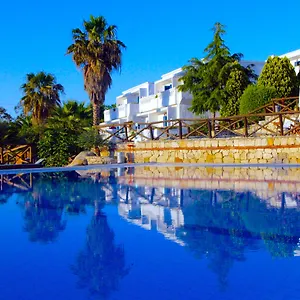 Курортный комплекс Agionissi, Амолиани